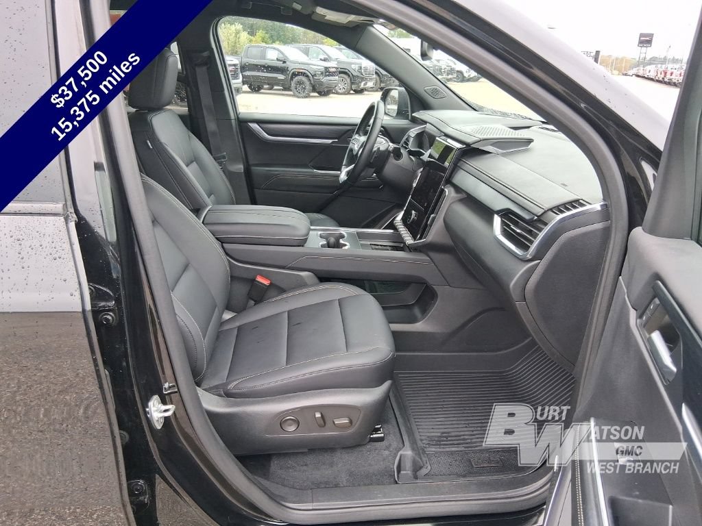 Used 2024 GMC Acadia Elevation w/ Trailering Package AWD/4WD image 11