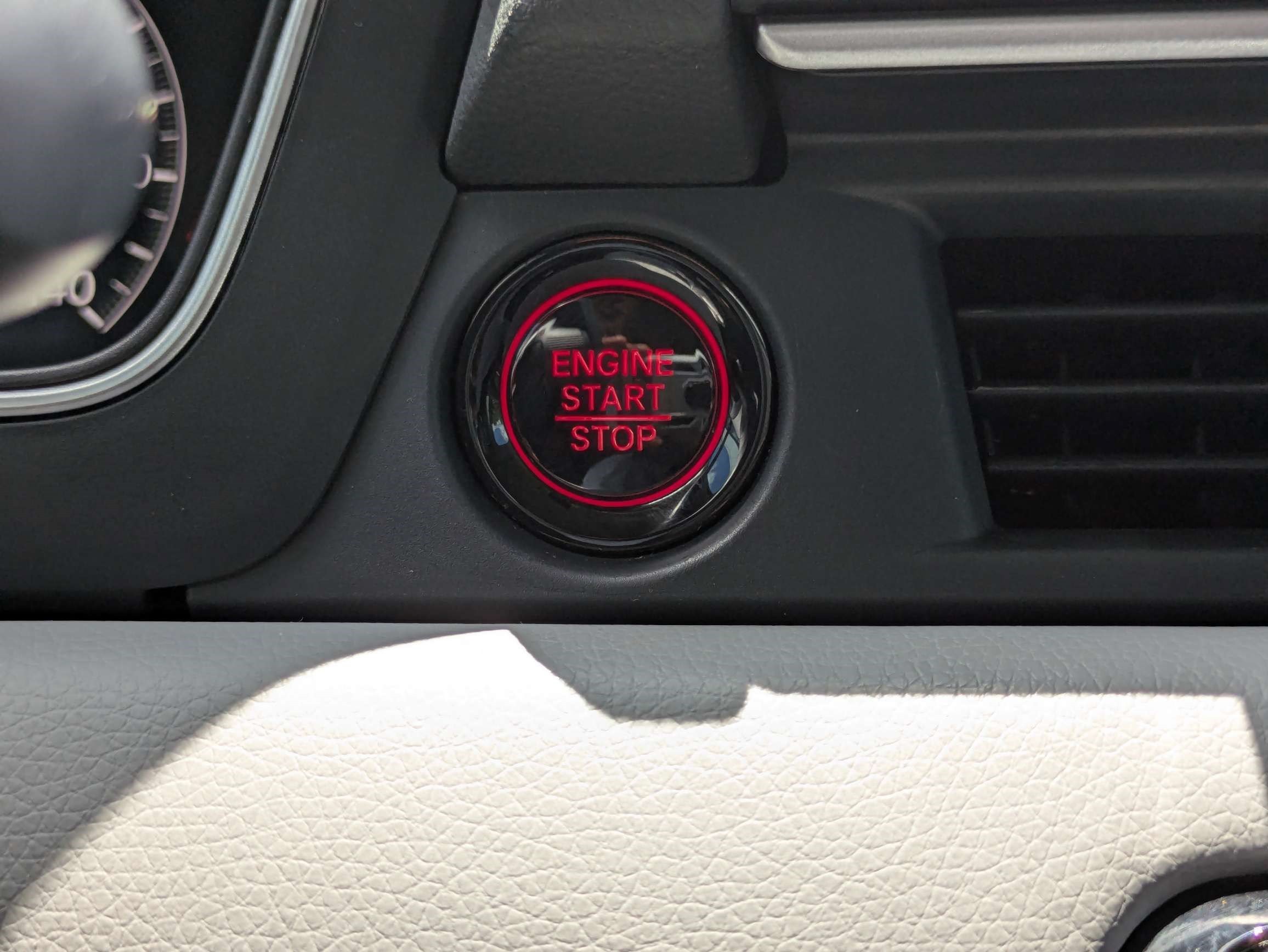 Certified 2025 Honda Pilot EX-L image 36