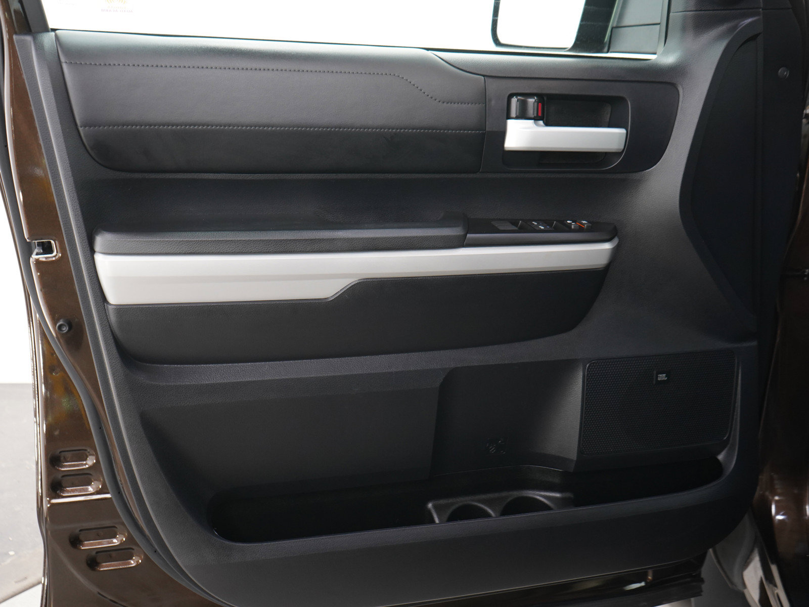 Used 2018 Toyota Tundra Limited w/ Limited Premium Package AWD/4WD image 22