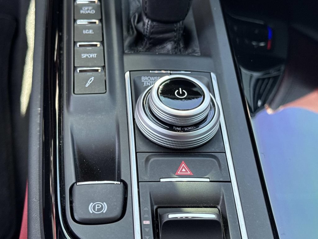 Used 2023 Maserati Levante GT AWD/4WD image 17