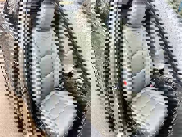 Used 2023 Cadillac XT4 Luxury w/ Cold Weather Package image 12