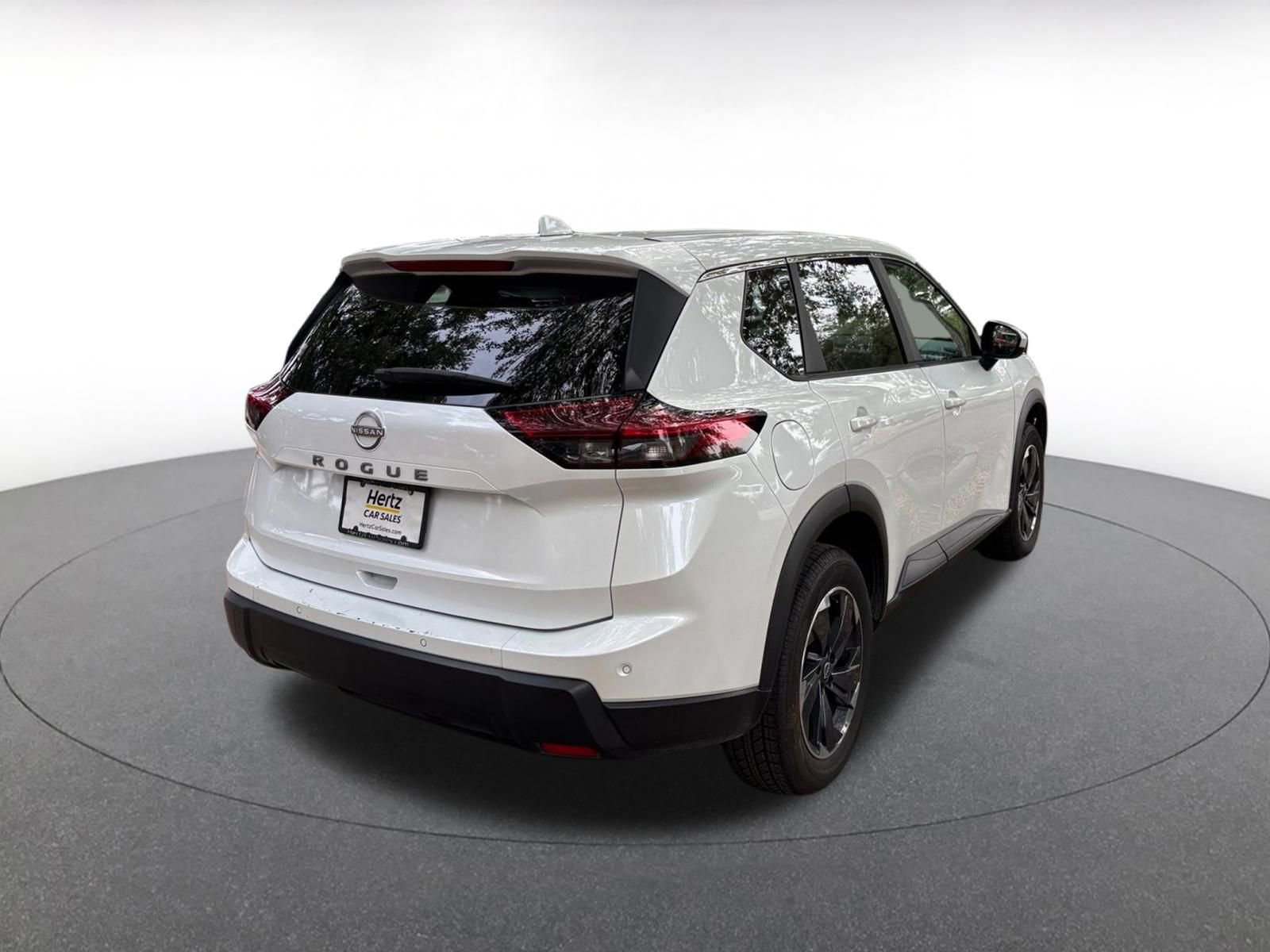 Used 2025 Nissan Rogue SV FWD image 7