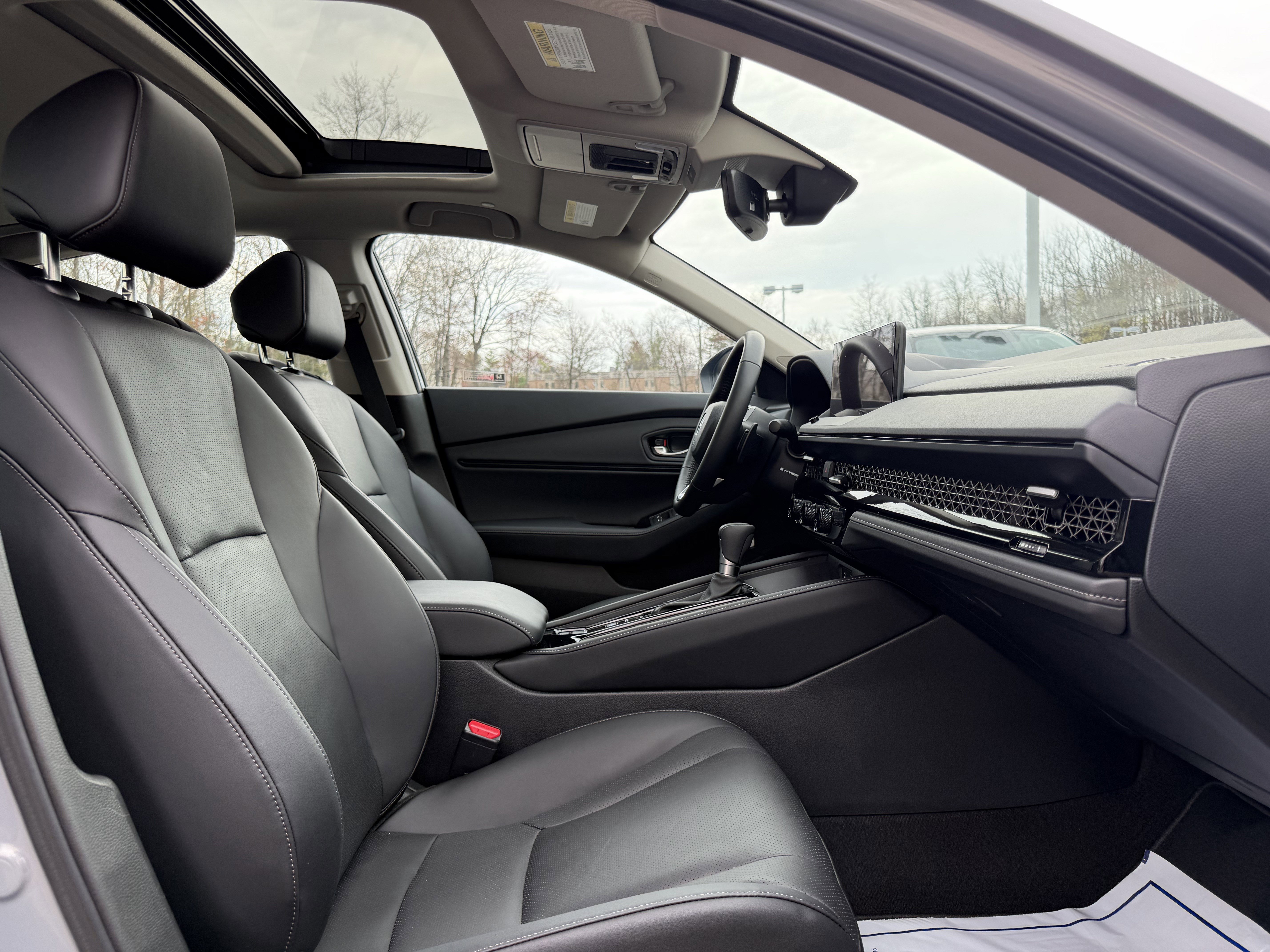 Used 2025 Honda Accord Touring image 13