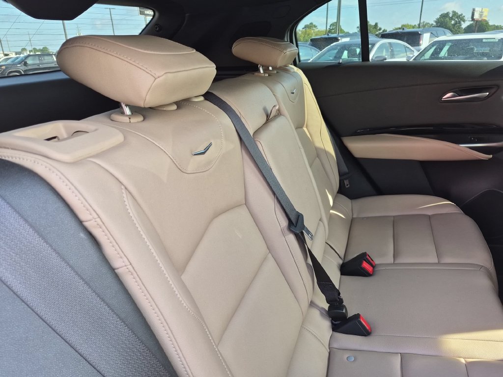 Certified 2024 Cadillac XT4 Luxury FWD image 31