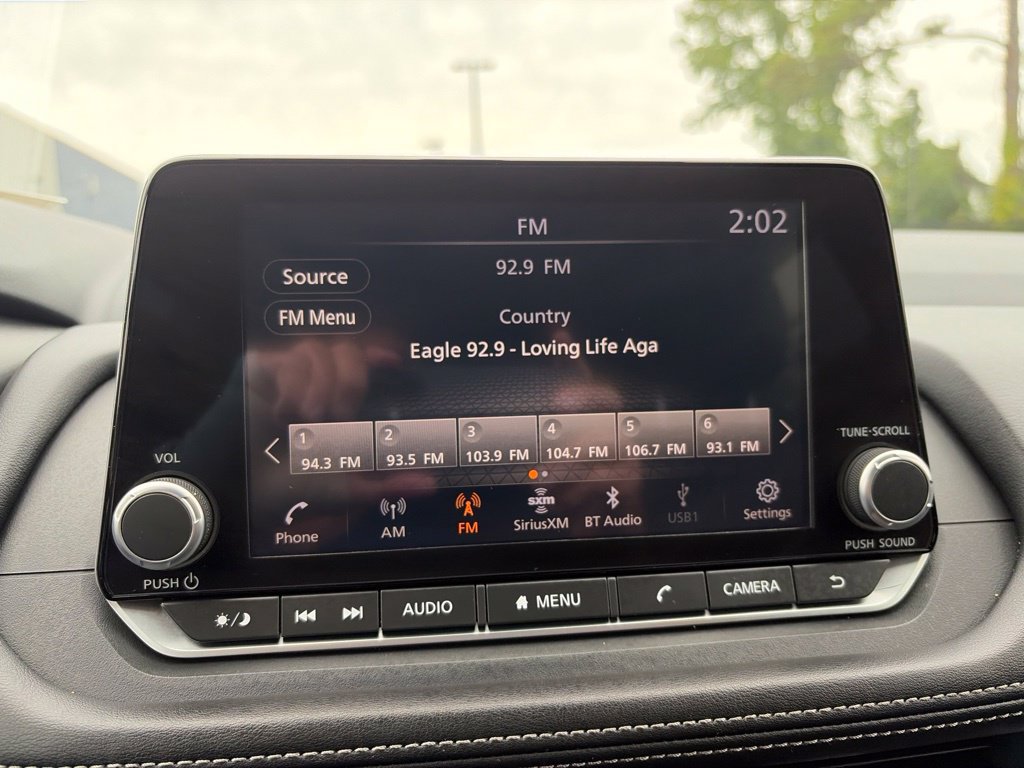 Certified 2025 Nissan Rogue SV FWD image 11