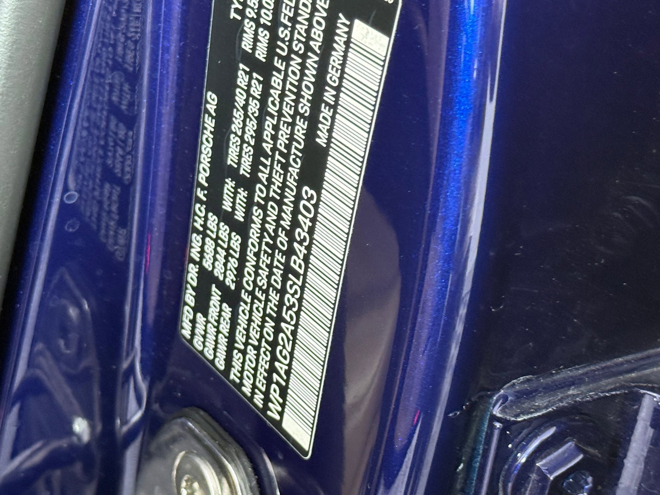 Certified 2025 Porsche Macan S AWD/4WD image 31