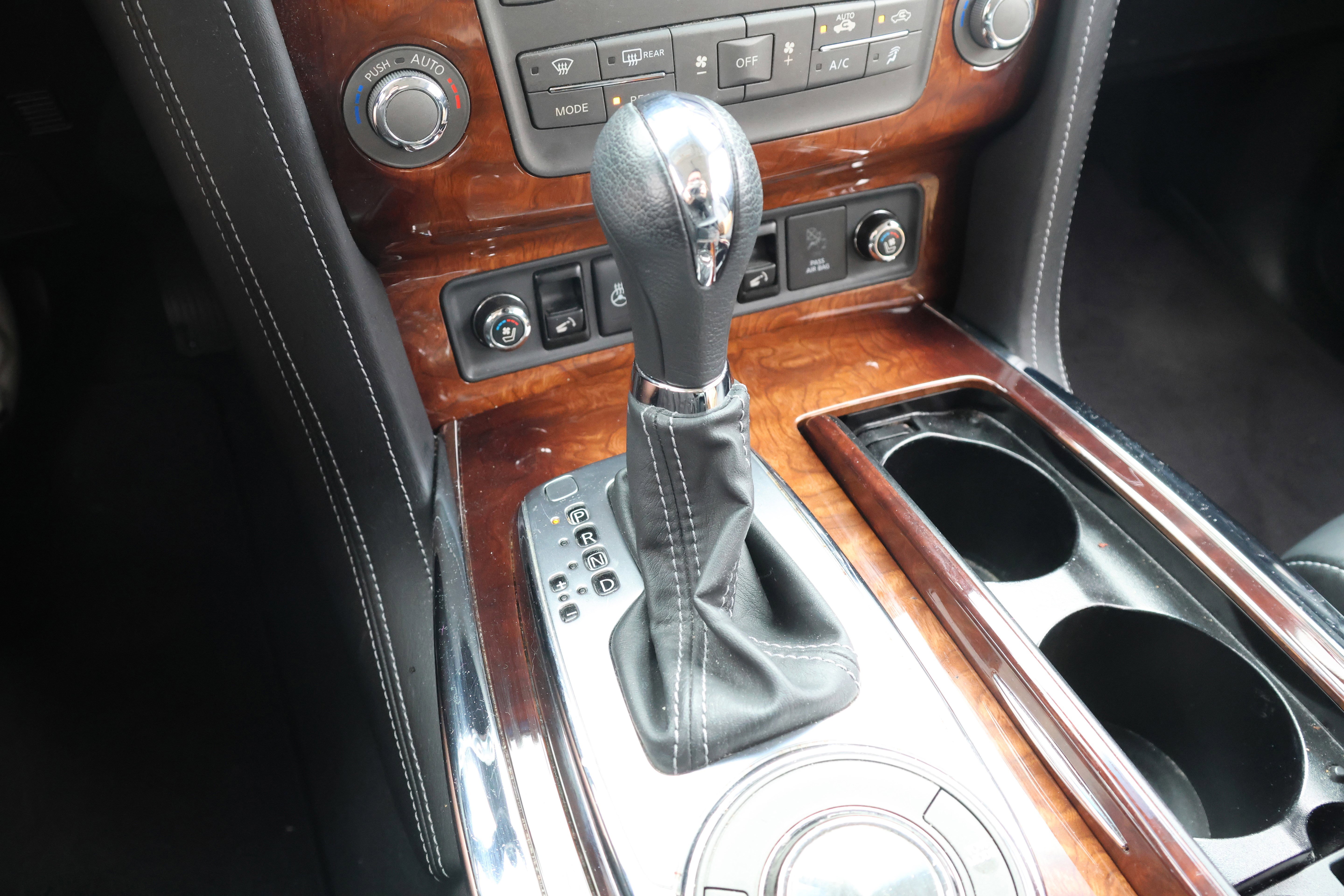 Used 2017 INFINITI QX80 2WD w/ Deluxe Technology Package image 29