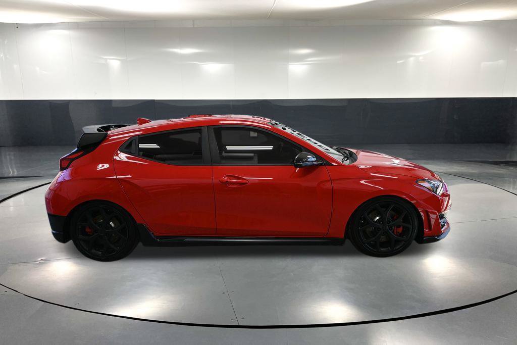 Used 2020 Hyundai Veloster N FWD image 3