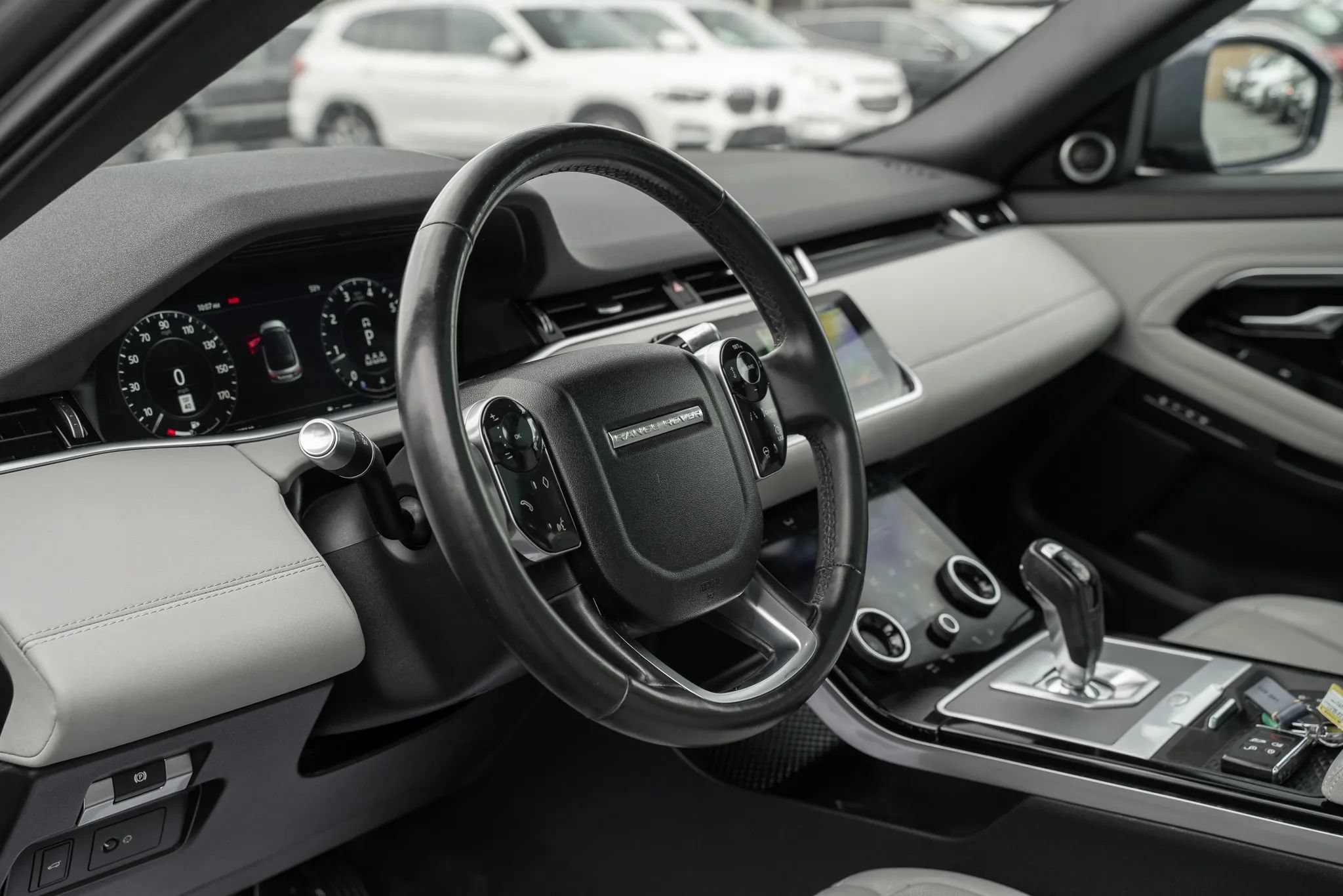 Used 2020 Land Rover Range Rover Evoque SE AWD/4WD image 15