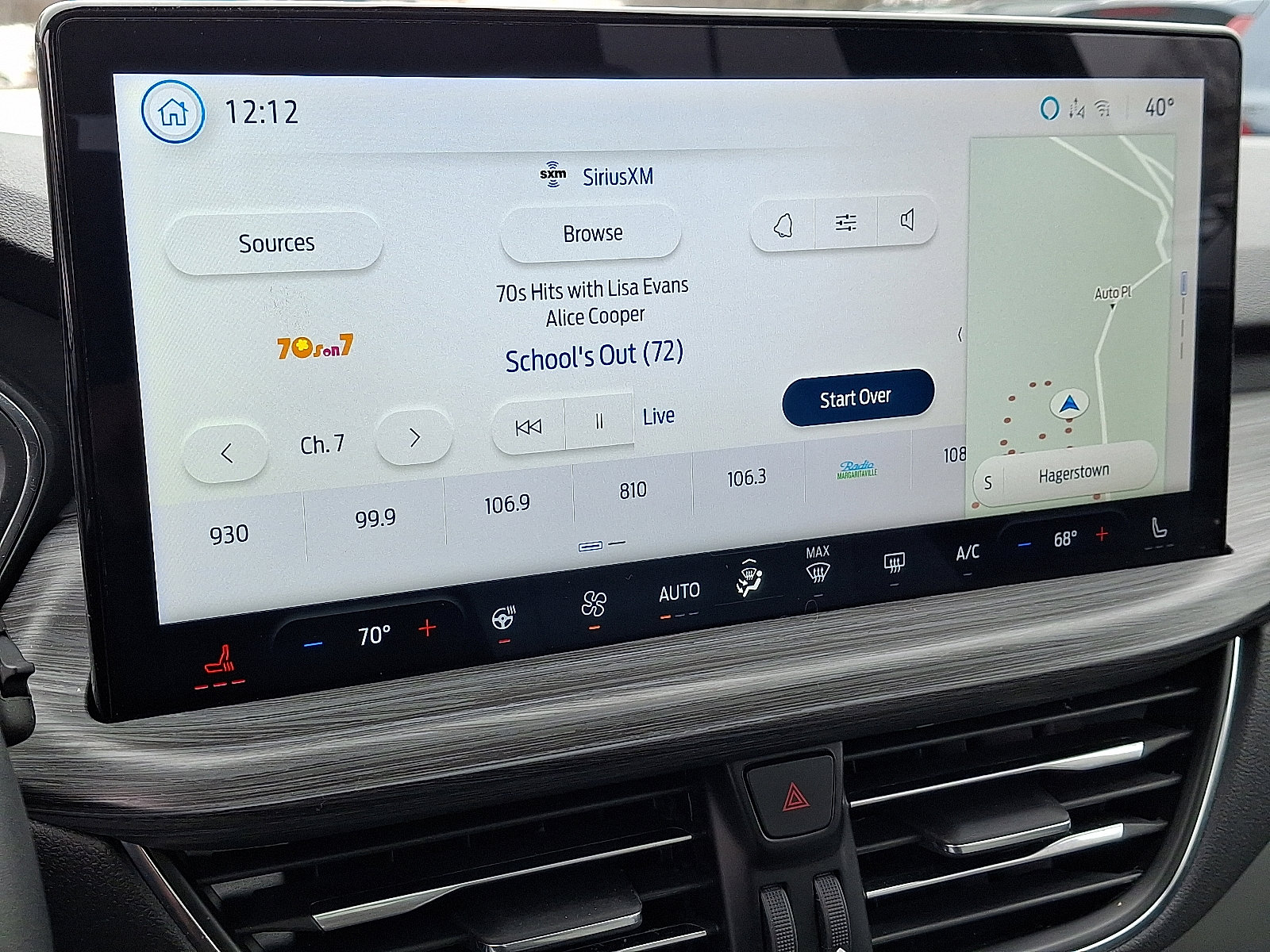 Used 2023 Ford Escape Platinum w/ Premium Technology Package image 18