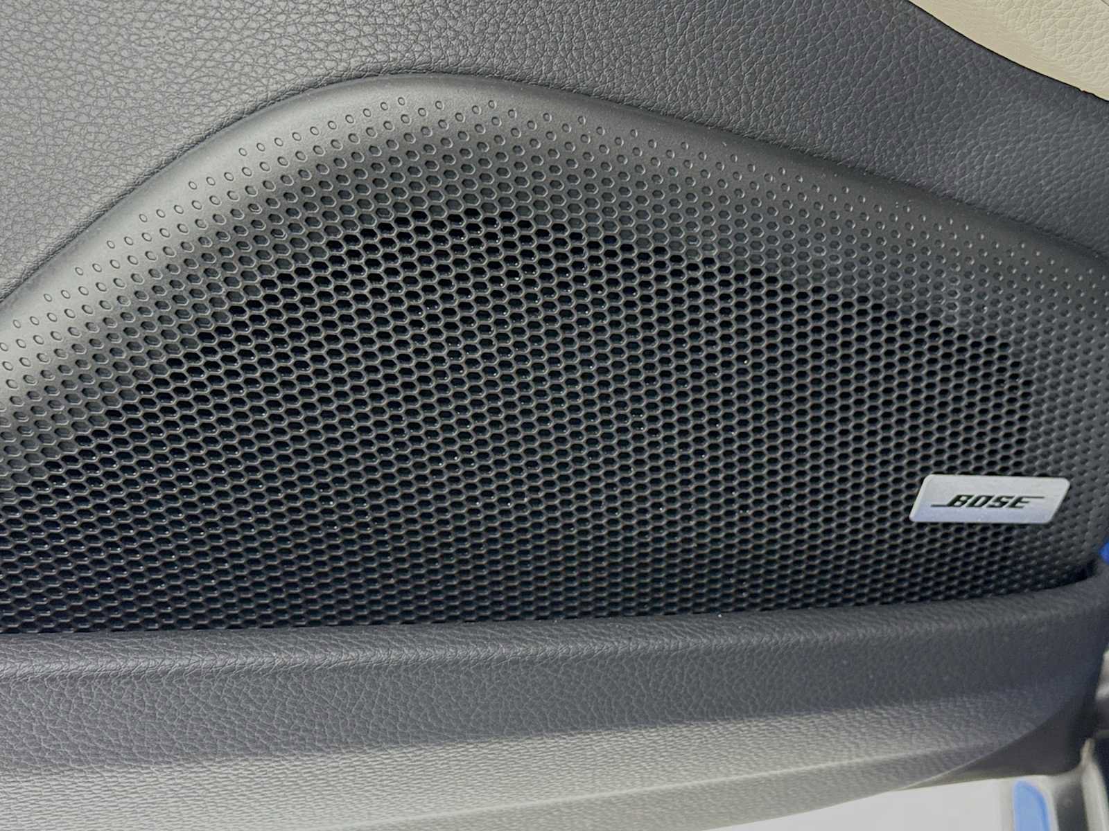 Certified 2025 Porsche Panamera image 12