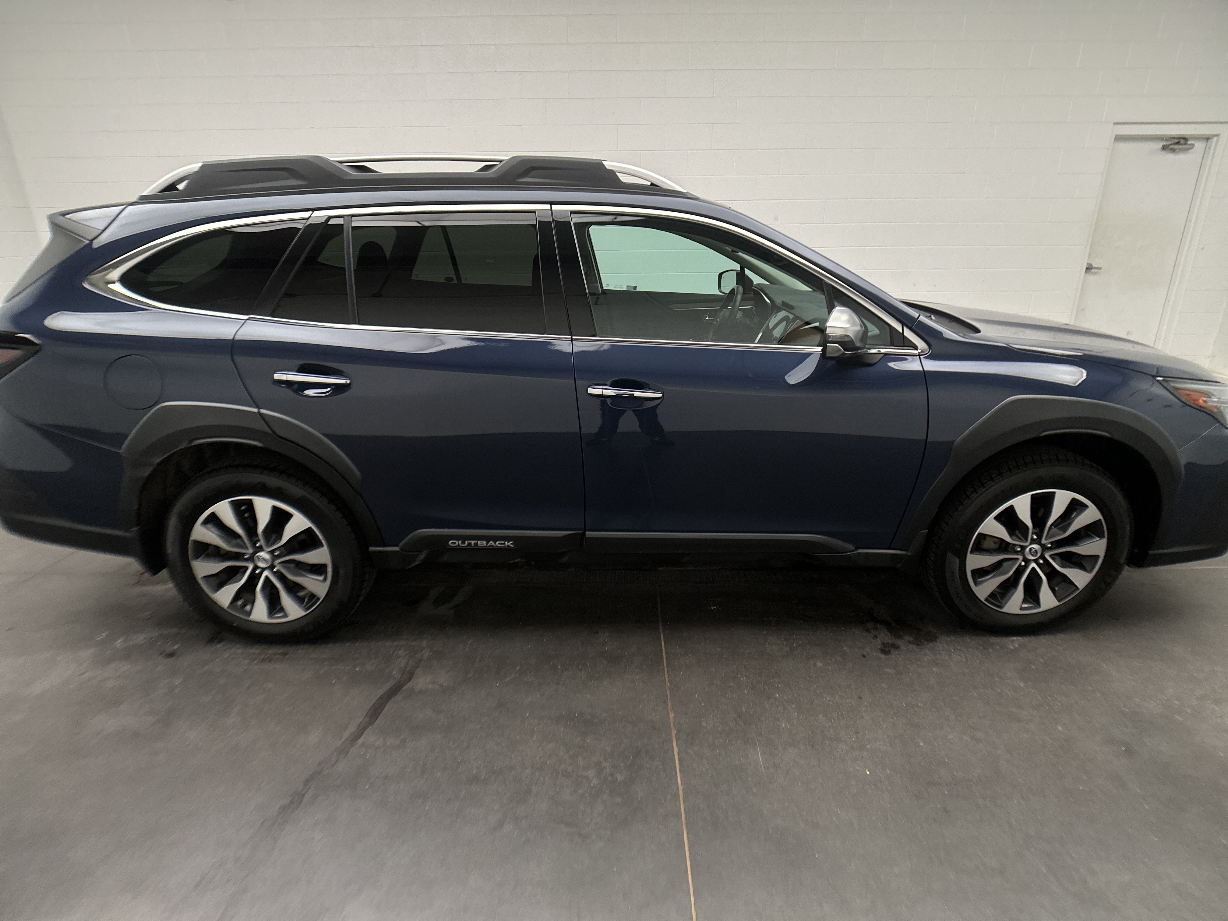 Used 2024 Subaru Outback Touring AWD/4WD image 10