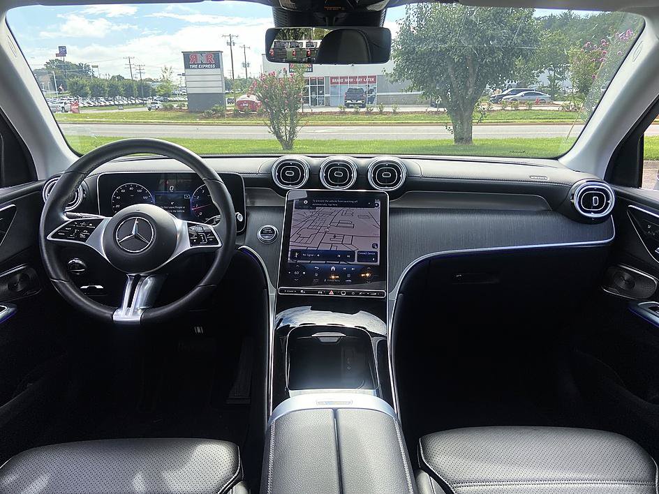 Used 2023 Mercedes-Benz GLC 300 4MATIC image 29