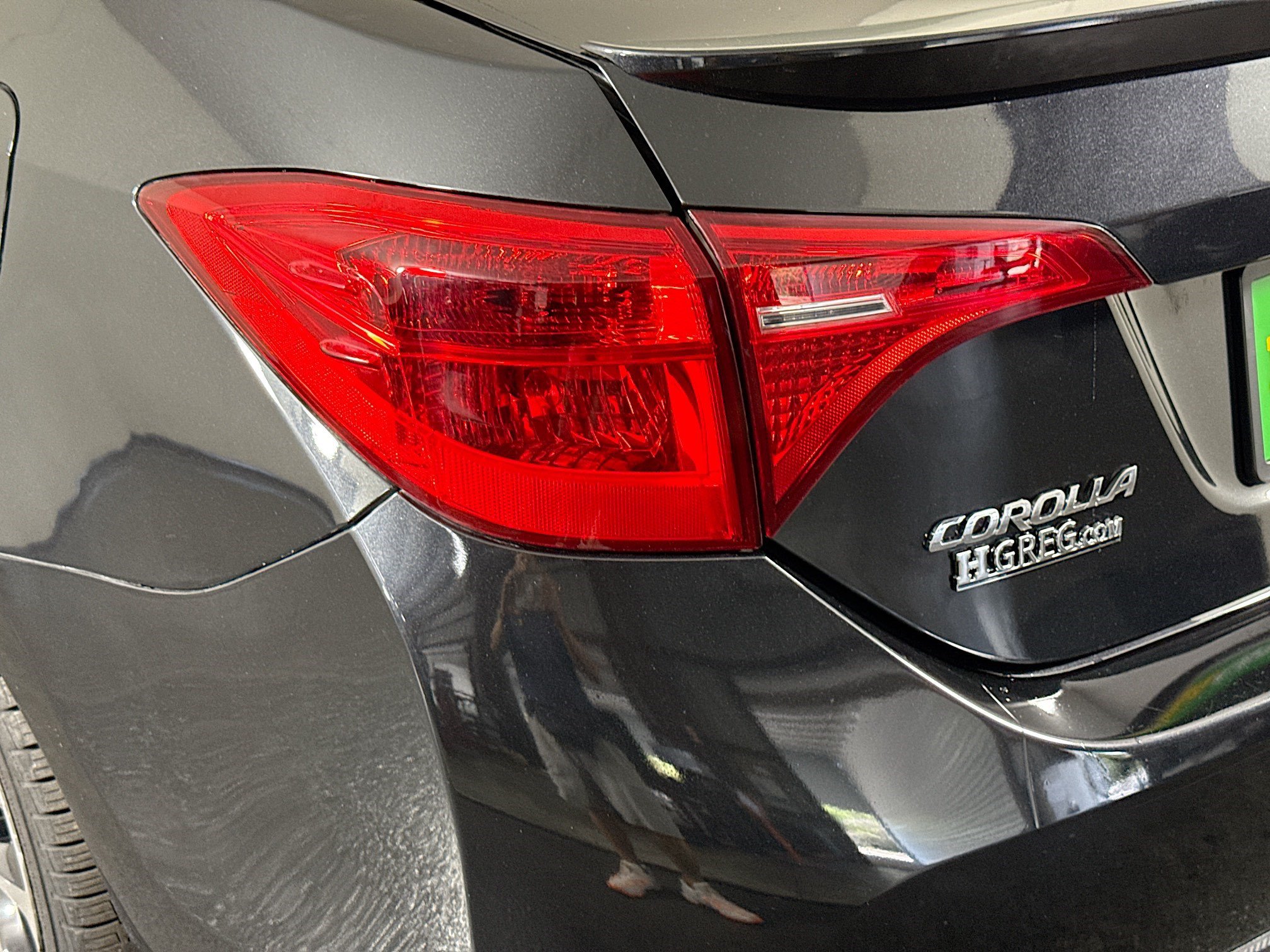 Used 2018 Toyota Corolla SE FWD image 35