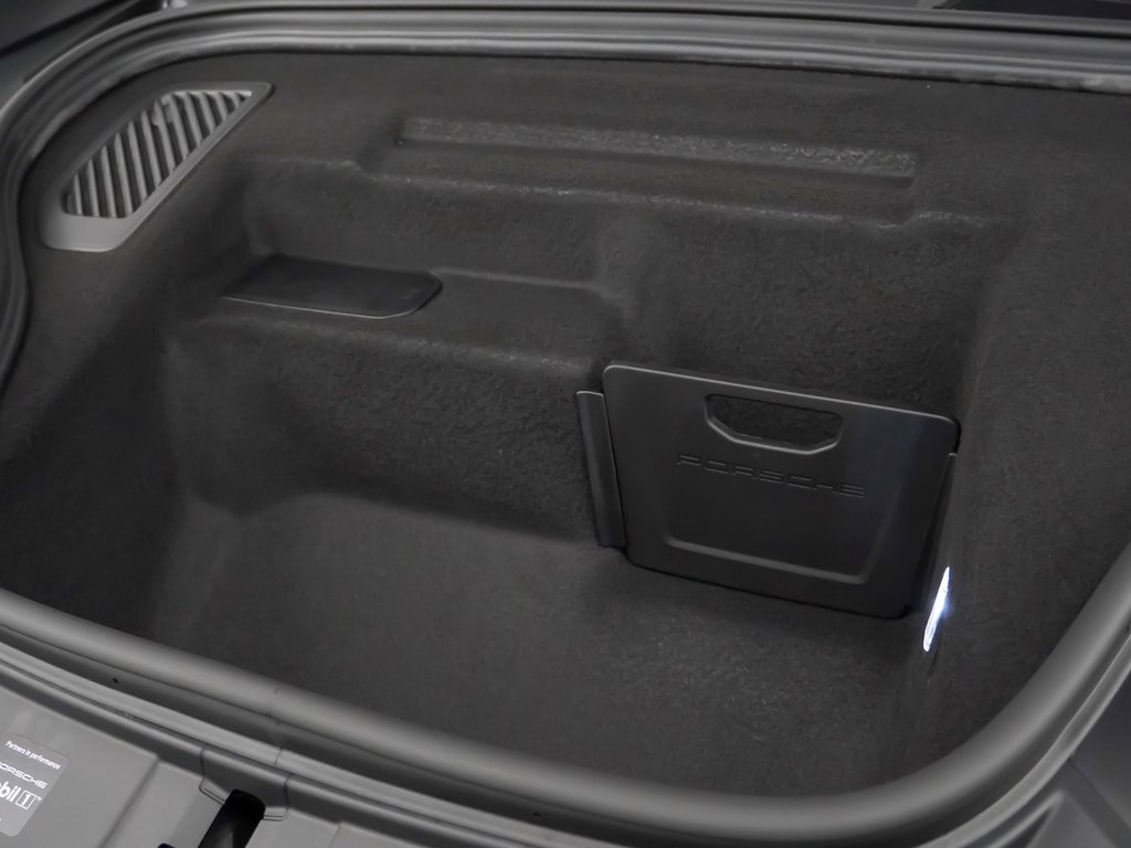 New 2025 Porsche Macan Turbo Electric image 15