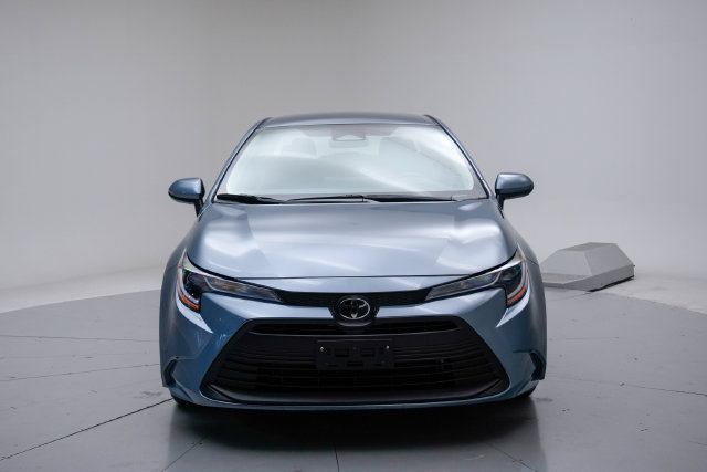 Used 2026 Toyota Corolla LE FWD image 8