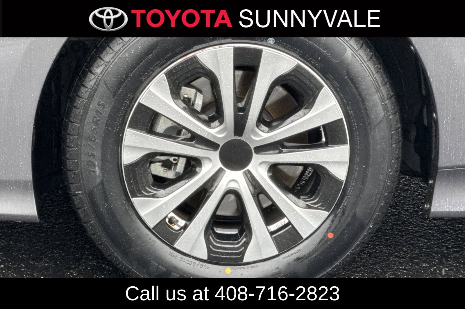 Used 2022 Toyota Prius Prime XLE FWD image 29