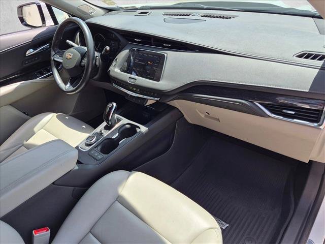 Used 2023 Cadillac XT4 Premium Luxury FWD image 21