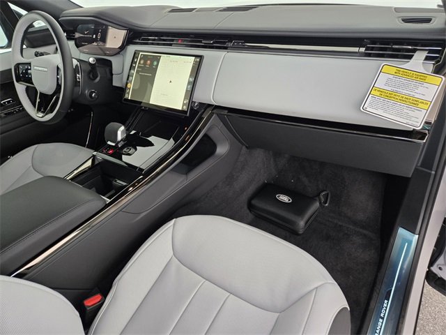 New 2026 Land Rover Range Rover Sport Dynamic SE image 18