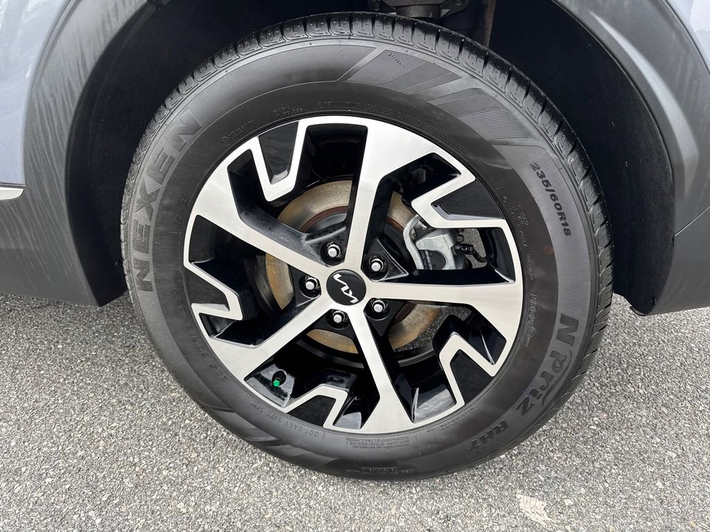 Certified 2023 Kia Sportage EX image 19