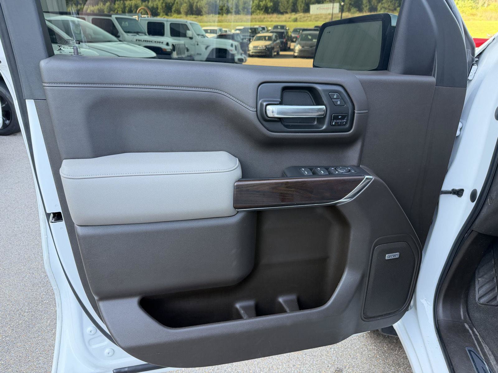 Used 2020 GMC Sierra 1500 SLT w/ SLT Premium Plus Package AWD/4WD image 15