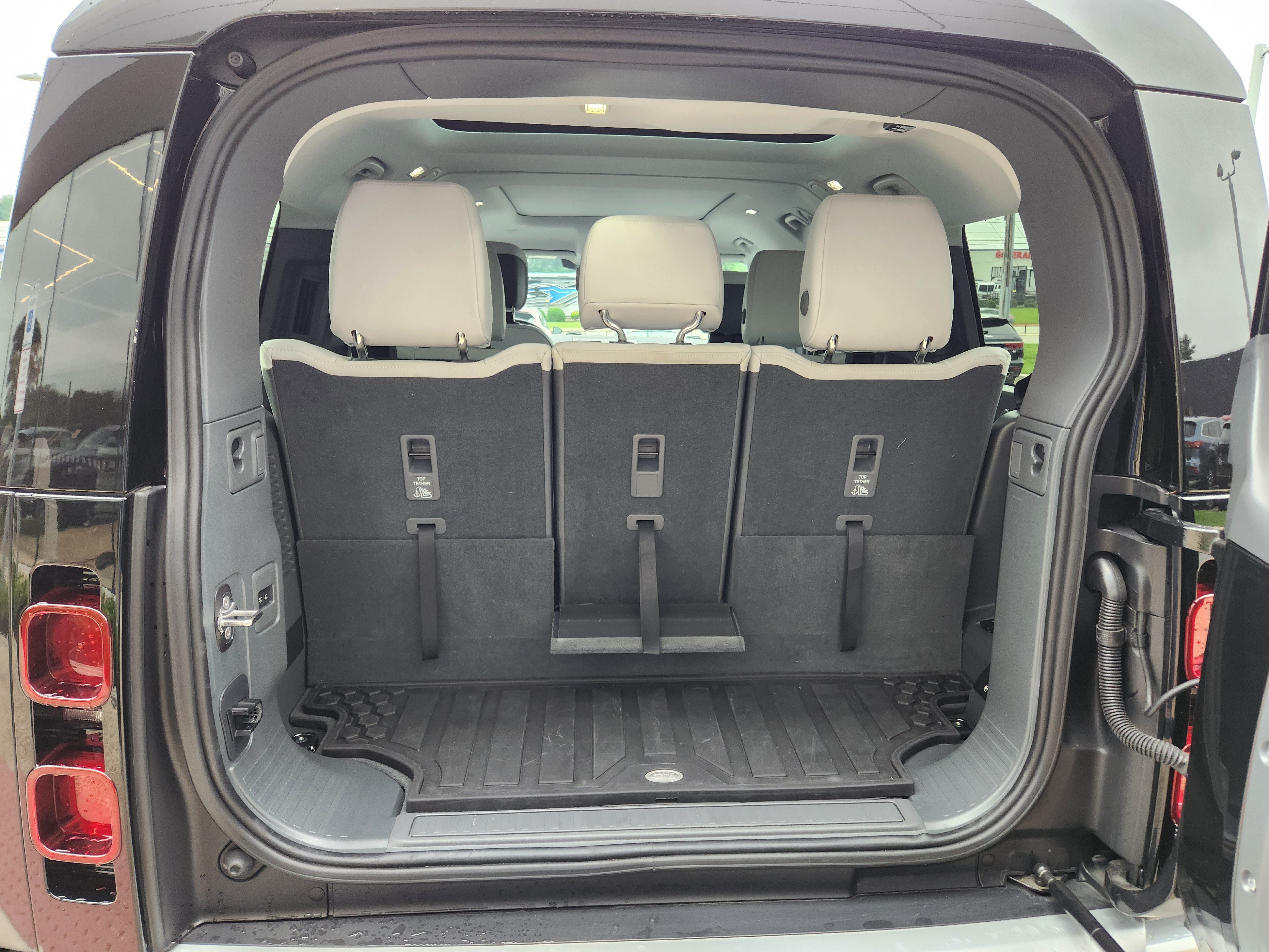 Certified 2025 Land Rover Defender 130 S AWD/4WD image 8