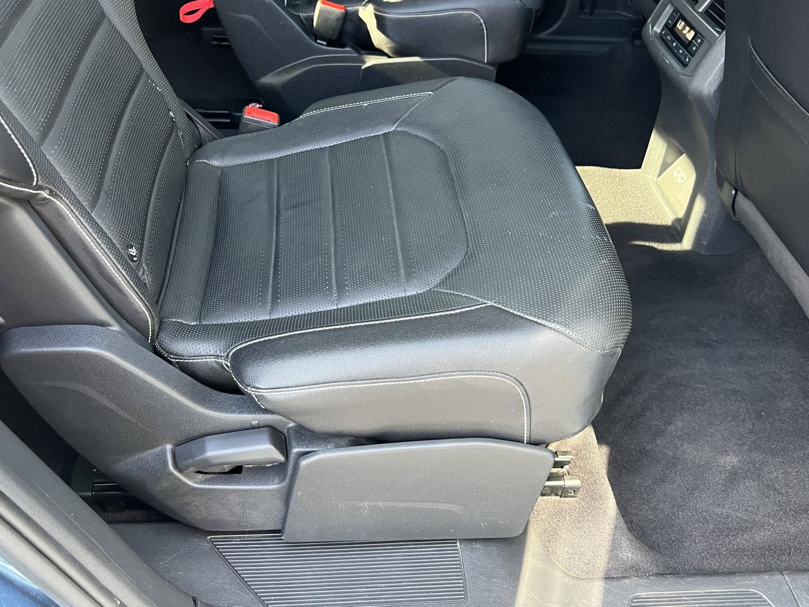 Used 2021 Volkswagen Atlas SEL Premium AWD/4WD image 24