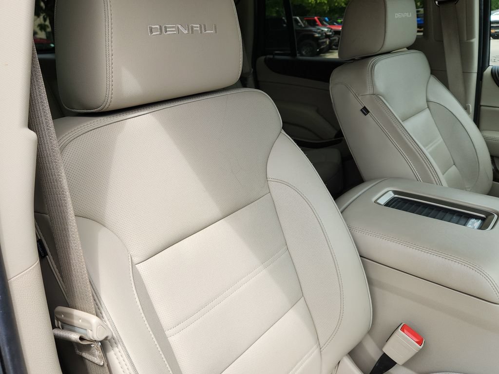 Used 2018 GMC Yukon Denali w/ Enhanced Security Package AWD/4WD image 16