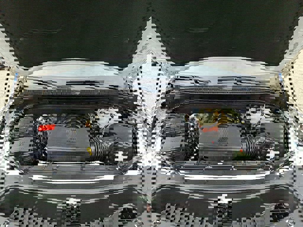 Used 2022 Chevrolet Suburban LT AWD/4WD image 29