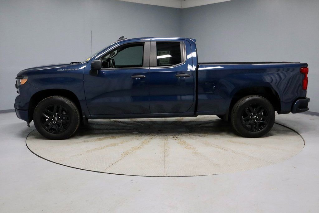 Used 2022 Chevrolet Silverado 1500 Custom AWD/4WD image 7