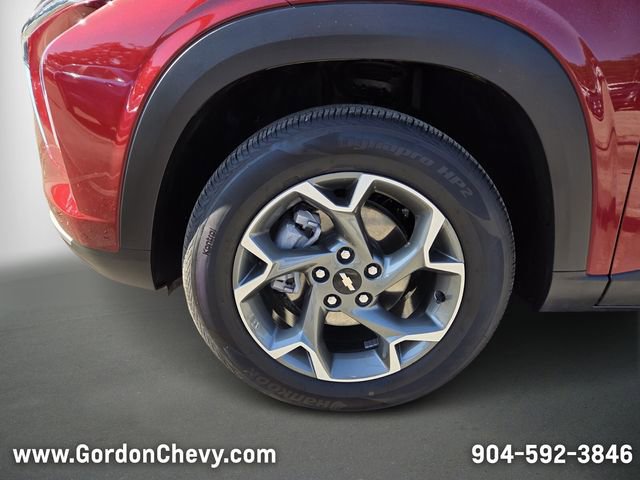 Certified 2025 Chevrolet Trax LT w/ LT Convenience Package image 11