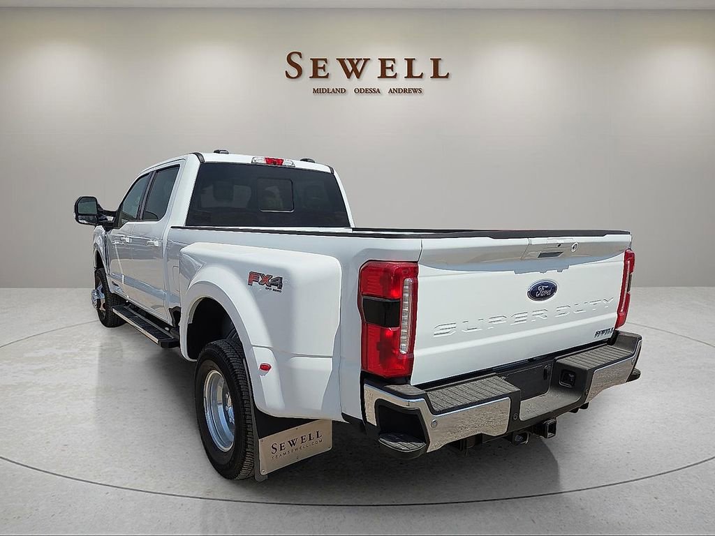 New 2025 Ford F350 Lariat image 3