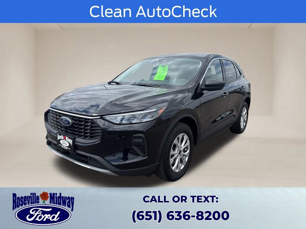 Used 2023 Ford Escape Active AWD/4WD image 3