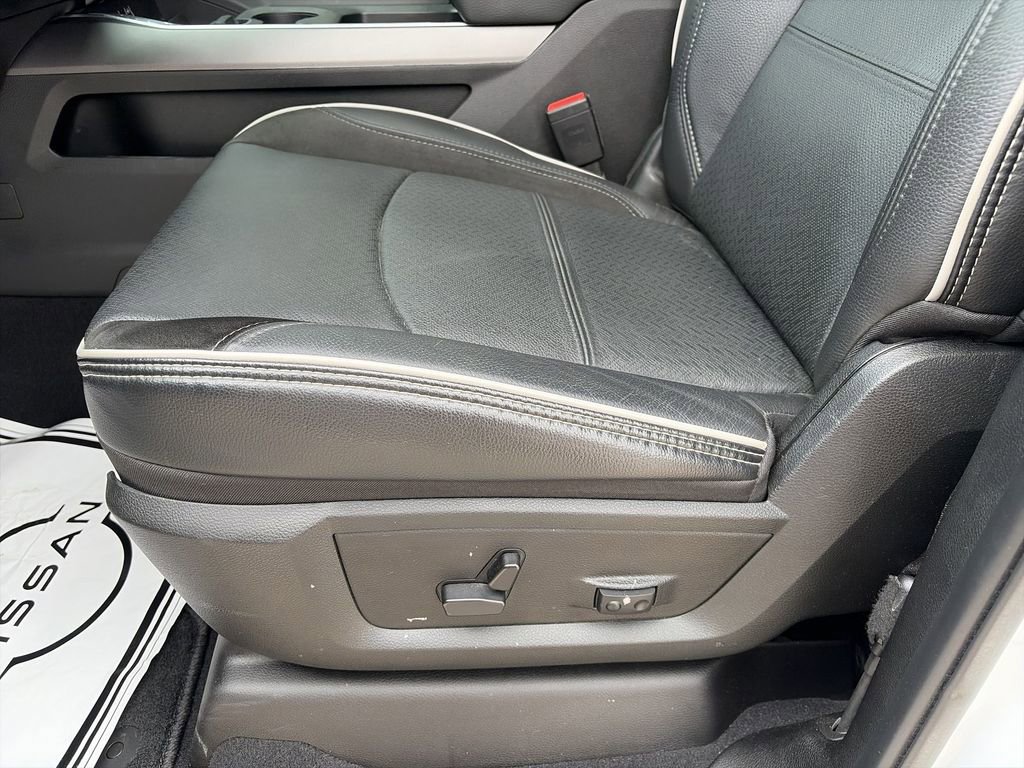 Used 2025 RAM 2500 Laramie AWD/4WD image 12