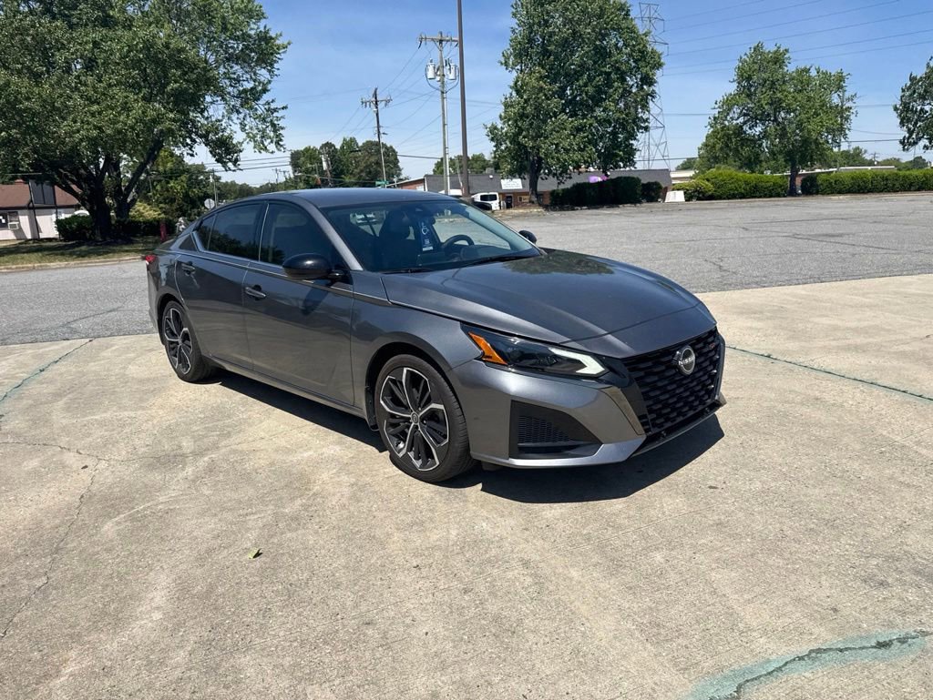 Used 2023 Nissan Altima 2.5 SR