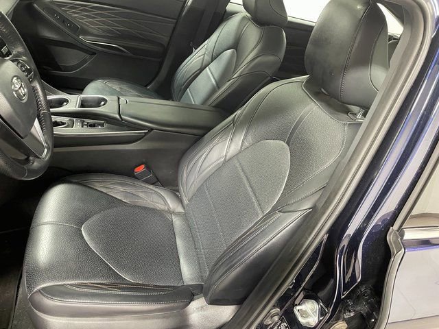 Used 2021 Toyota Avalon Limited w/ Advanced Safety Package FWD image 12