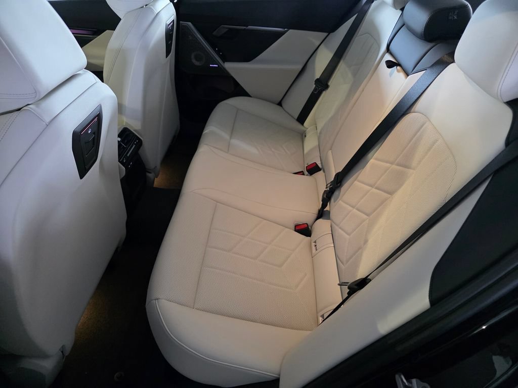 New 2027 BMW 530i xDrive w/ M Sport Package AWD/4WD image 12