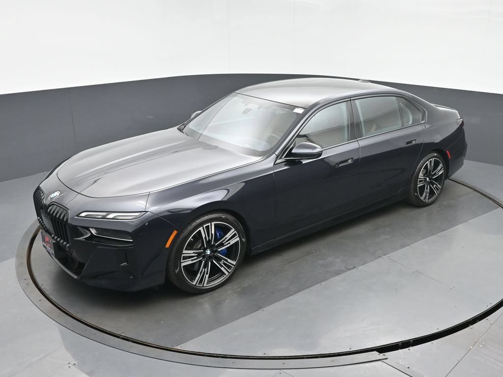 Used 2023 BMW 760i xDrive w/ Luxury Rear Seating Package AWD/4WD image 35