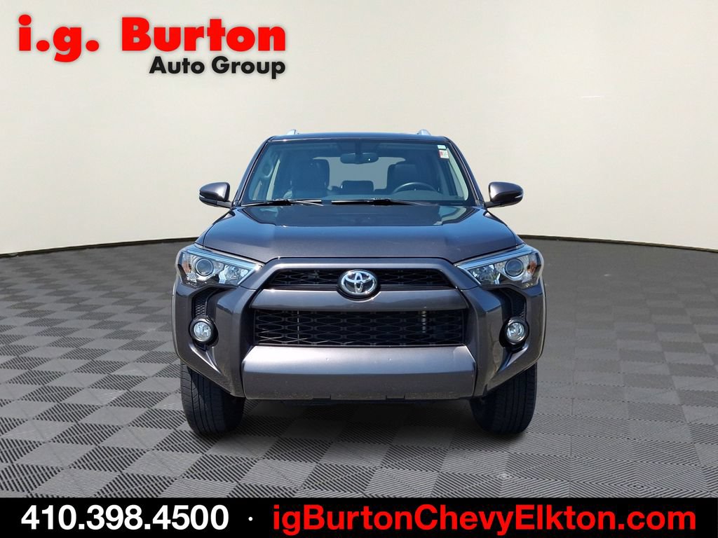 Used 2018 Toyota 4Runner SR5 Premium AWD/4WD image 2