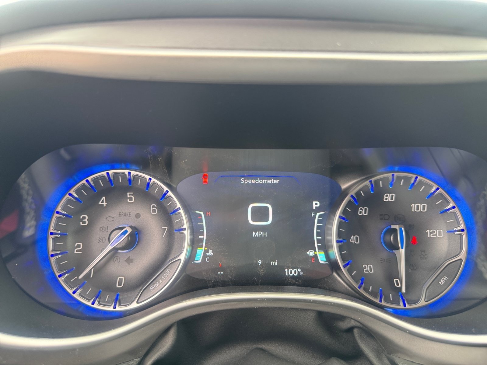 New 2026 Chrysler Voyager LX FWD image 10