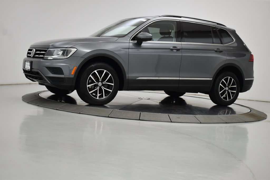 Used 2021 Volkswagen Tiguan SE w/ Panoramic Sunroof Package AWD/4WD image 12