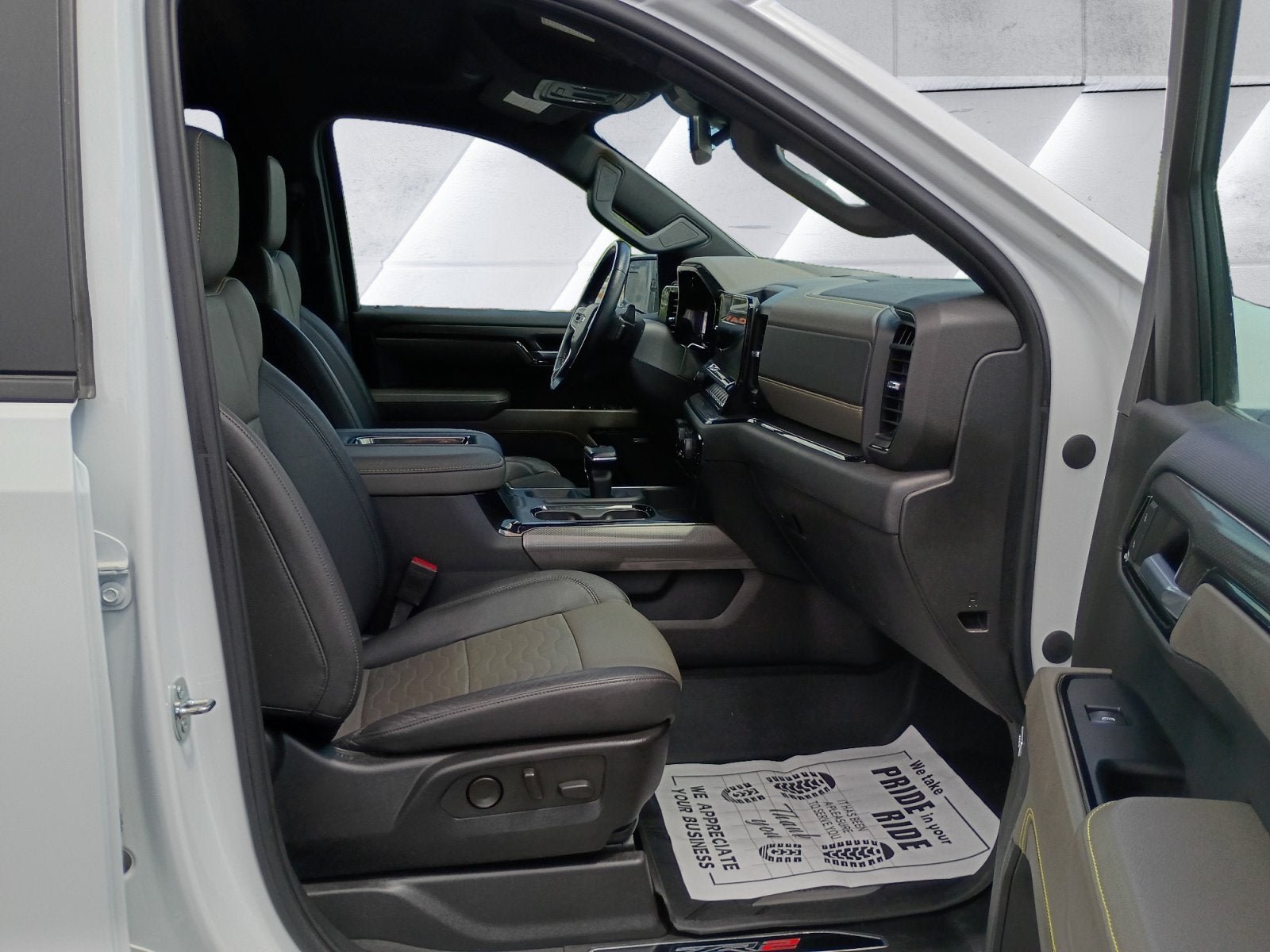 Used 2022 Chevrolet Silverado 1500 ZR2 AWD/4WD image 16