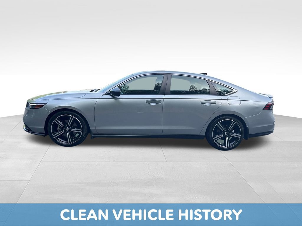Used 2024 Honda Accord Sport image 3
