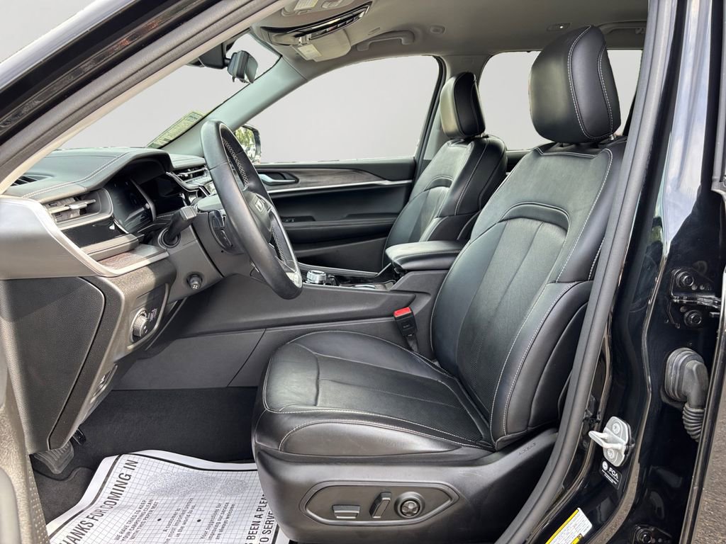 Used 2022 Jeep Grand Cherokee L Limited w/ Luxury Tech Group II RWD image 24