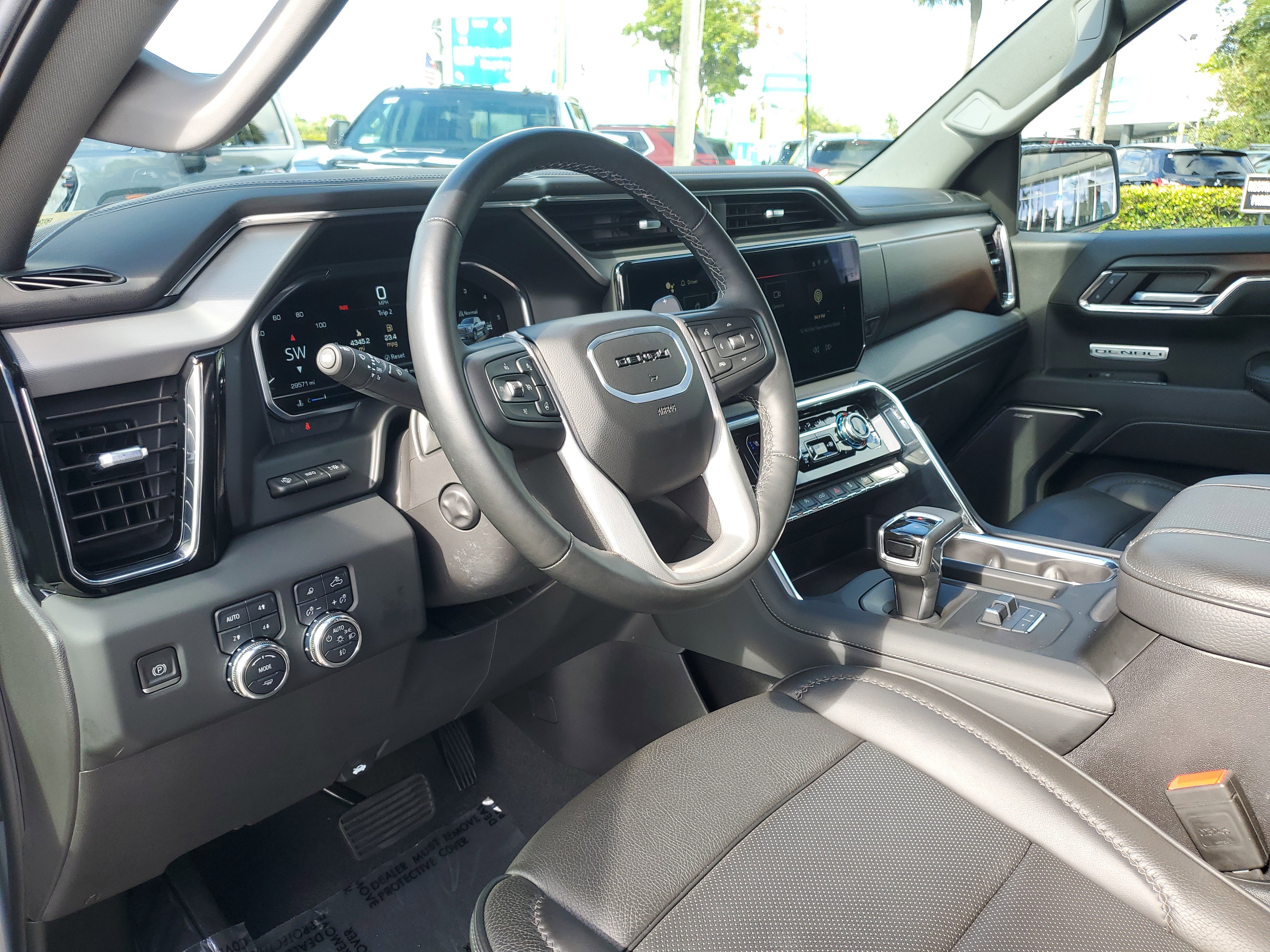 Used 2024 GMC Sierra 1500 Denali w/ Technology Package image 9