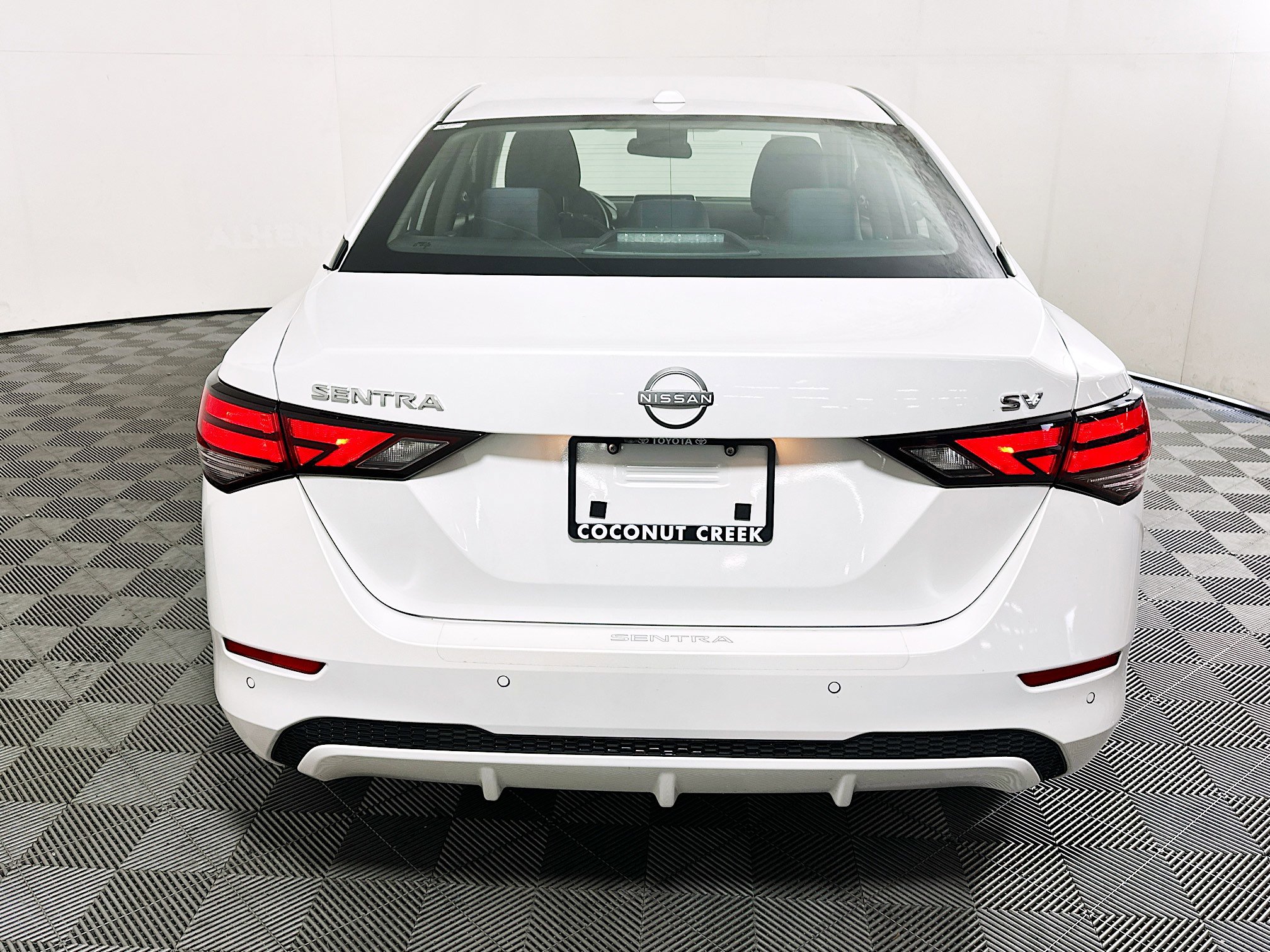 Used 2024 Nissan Sentra SV image 4