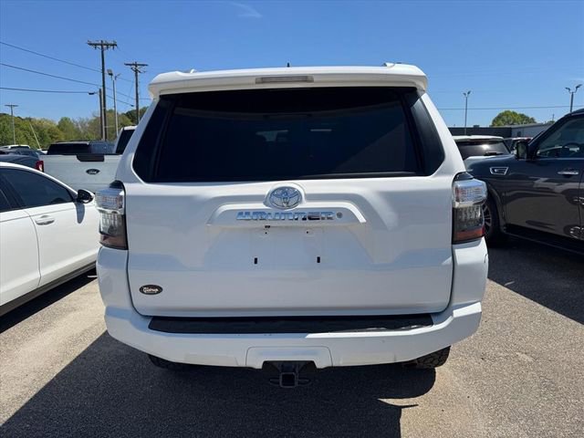 Used 2015 Toyota 4Runner SR5 AWD/4WD image 6