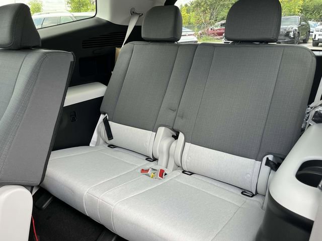 New 2026 Hyundai Ioniq 9 S w/ Tow & Go Package RWD image 13