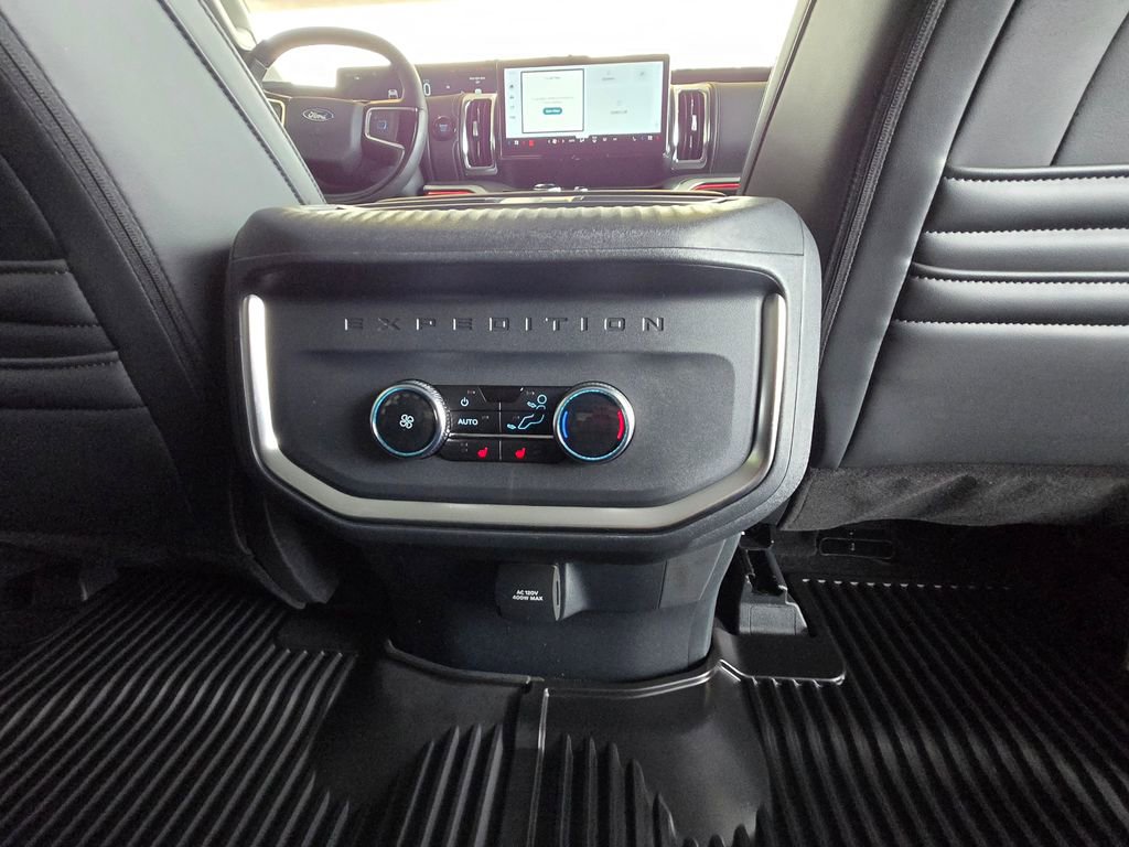 Used 2025 Ford Expedition Platinum w/ Driver's Package image 25