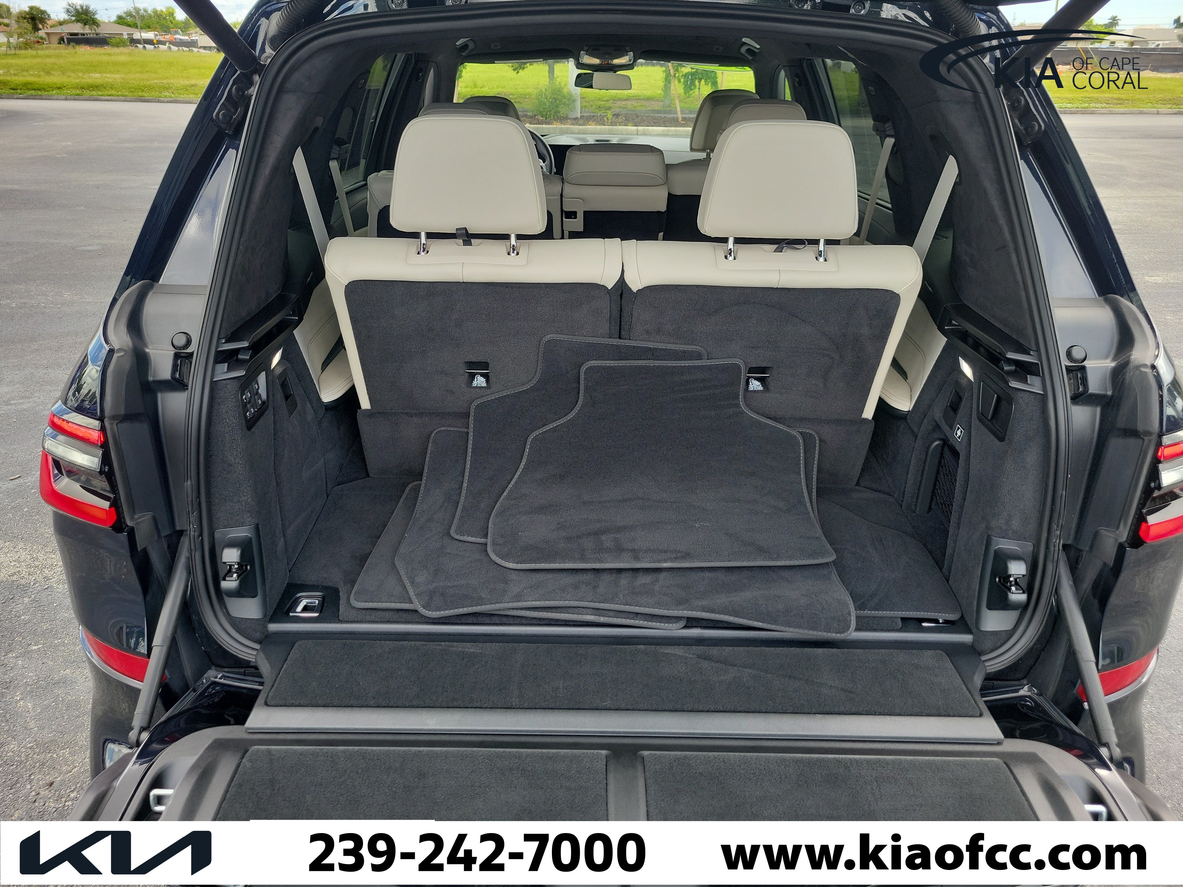 Used 2025 BMW X7 M60i AWD/4WD image 11